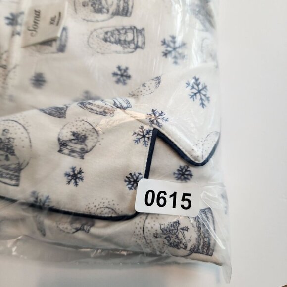 Soma sz XXL pajama top white blue snowflake snow globe Long sleeve Buttons up - Picture 11 of 11